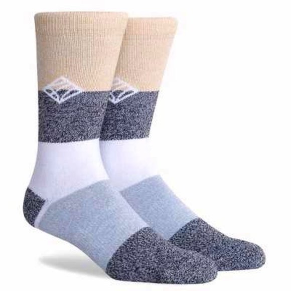 PKWY by Dwyane Wade Other - Dwyane Wade Men's Striped Blocking Stairs Crew Socks L